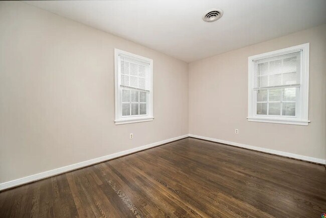 Building Photo - Incredible 2 story in West End with huge wraparound lawn