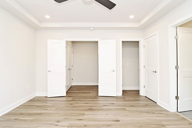 Building Photo - Dog-Friendly Townhouse Just South of Downtown Charlottesville