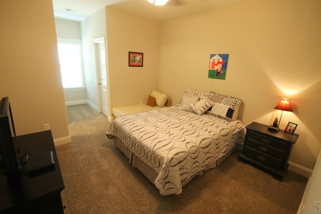 Building Photo - 104 Robbins Cir