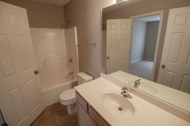 Building Photo - 4007 Snowy Owl Dr