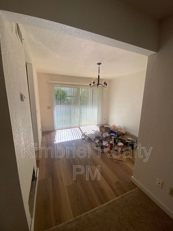 Building Photo - 2928 Stanford Ln