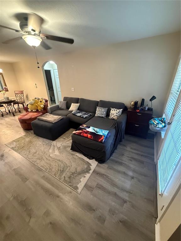 Building Photo - 8911 Manor Loop