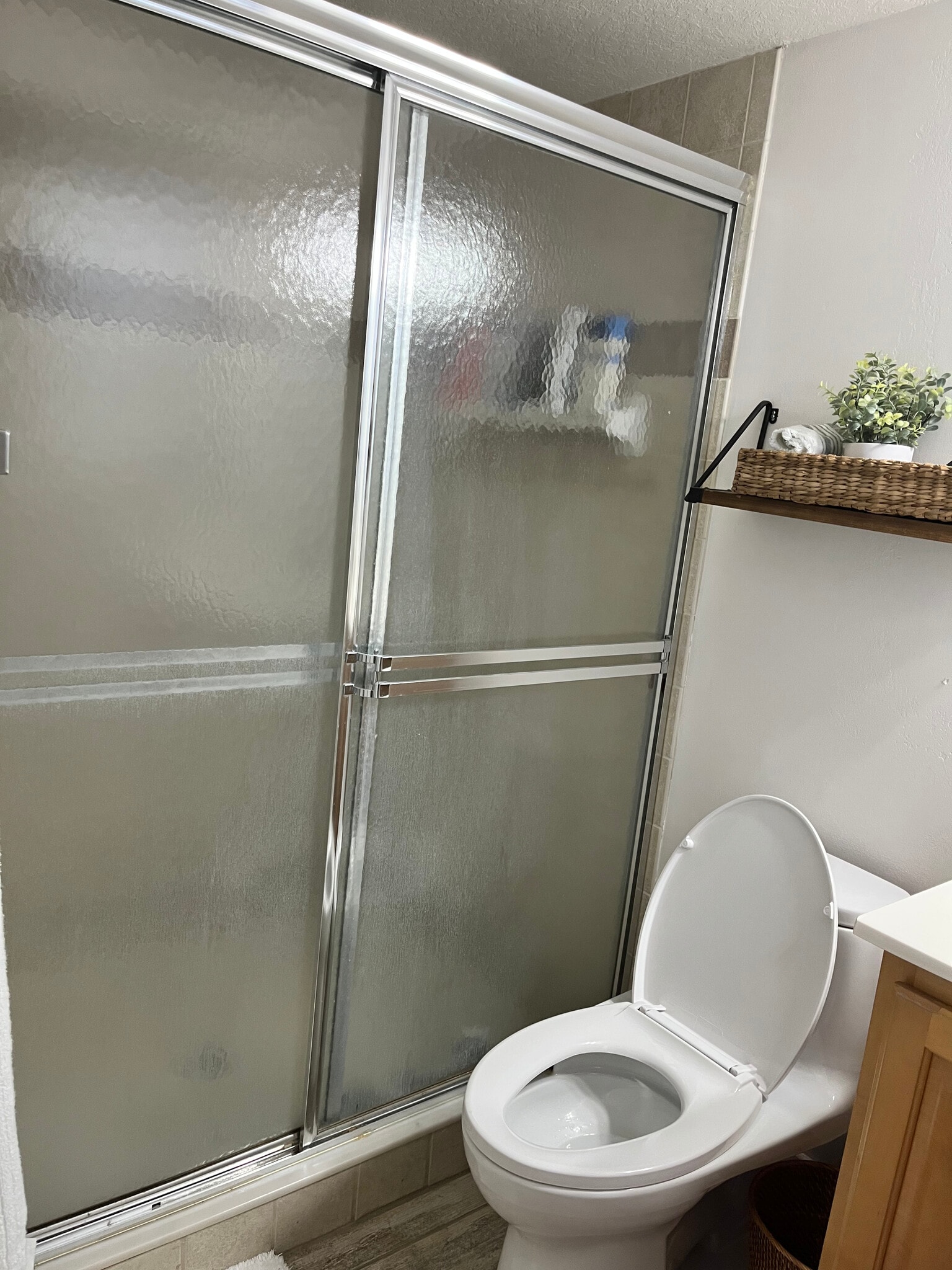 Master Bath - 6150 Gulfport Blvd S