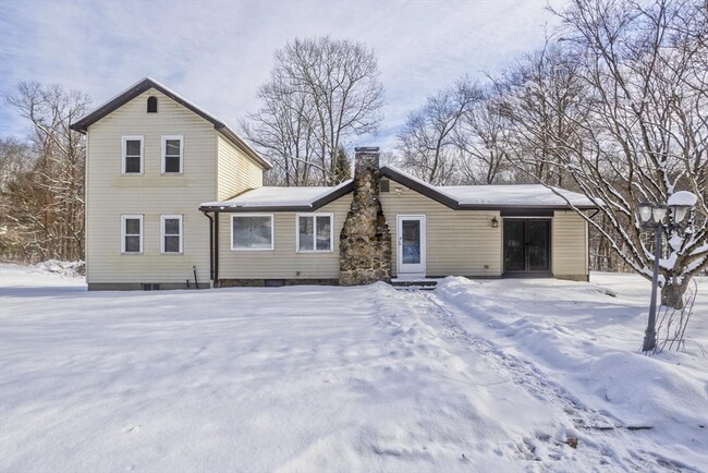 Building Photo - 159 N Monson Rd