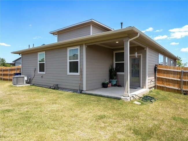 Building Photo - 14020 Neskar Dr