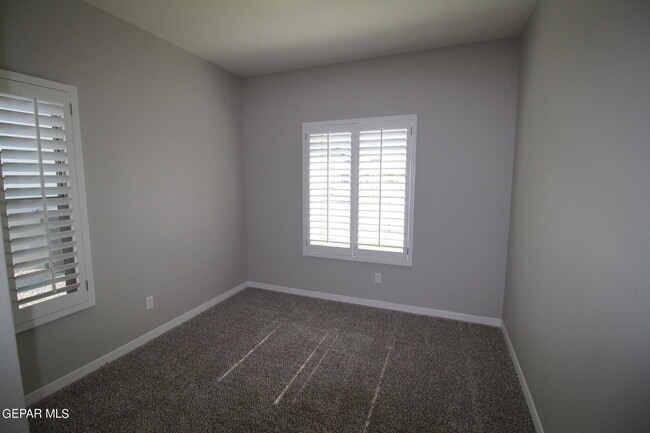 Building Photo - 509 Cedarwood Ave