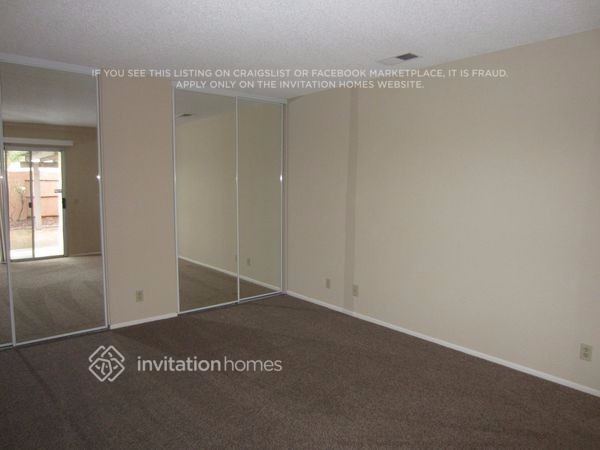 Building Photo - 13921 Pheasant Knoll Ln