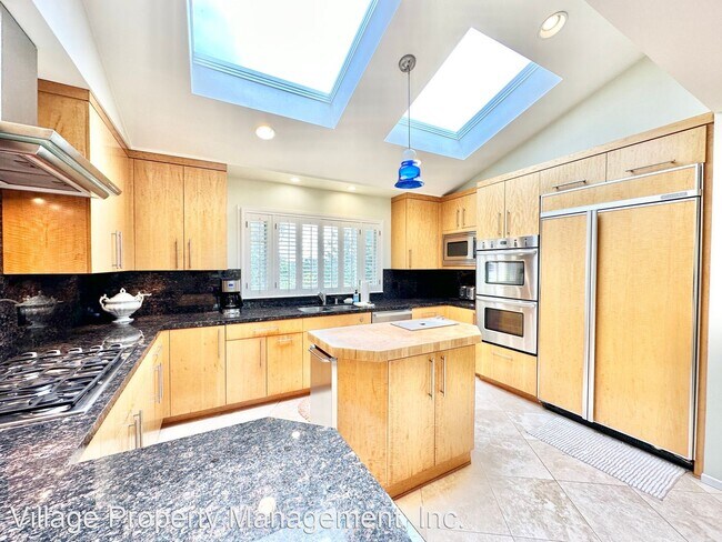 Building Photo - 3 br, 2.5 bath House - 4267 Sleeping India...