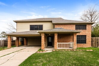 Building Photo - 16415 Hidden Gate Ct