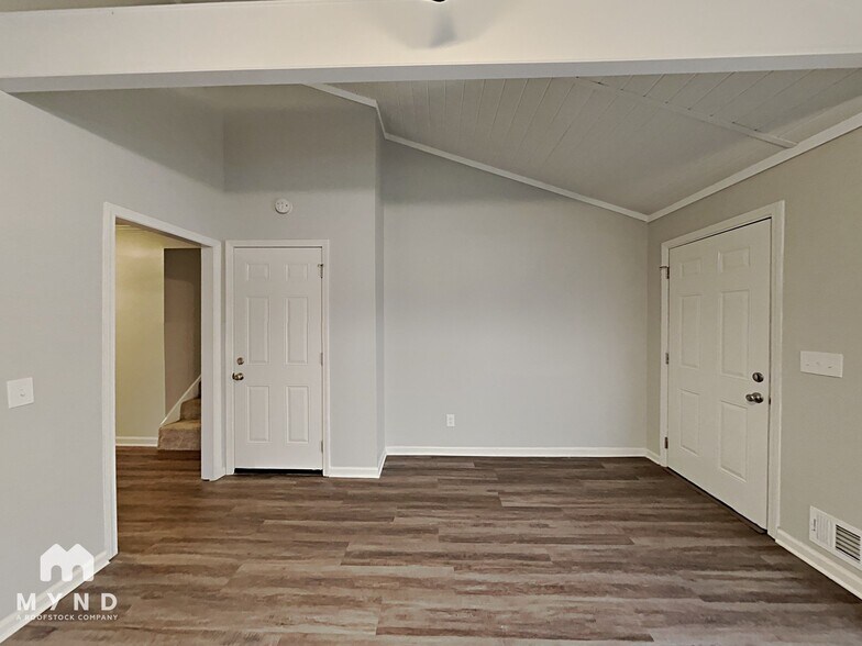 Building Photo - 5445 Mill Valley Dr