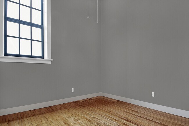 Building Photo - Skin that Sparkles