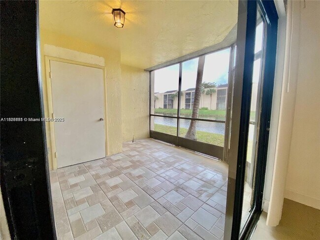 Building Photo - 3199 Foxcroft Rd