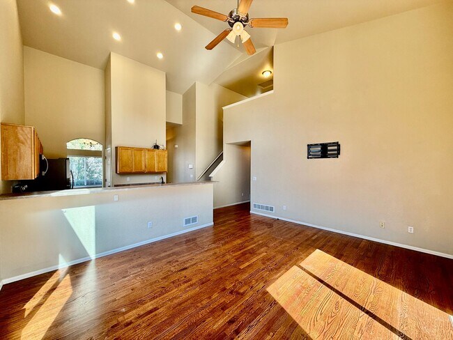 Building Photo - Spacious 4-Bedroom Home with Main level Li...