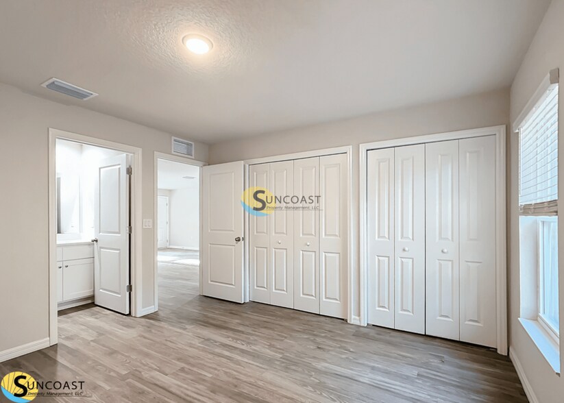 Building Photo - 9011 N Travis Dr