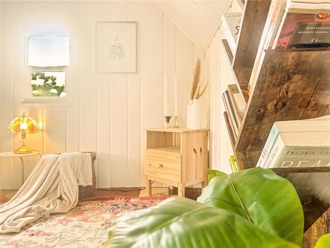 Building Photo - 3805 France Ave S