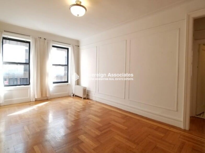 Building Photo - 664 W 163rd St