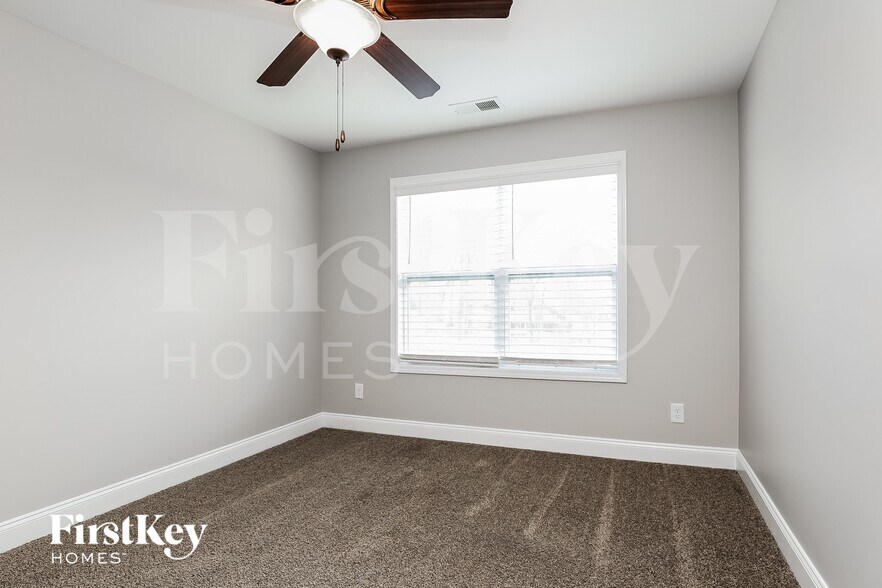 Building Photo - 1309 Harmon Ln