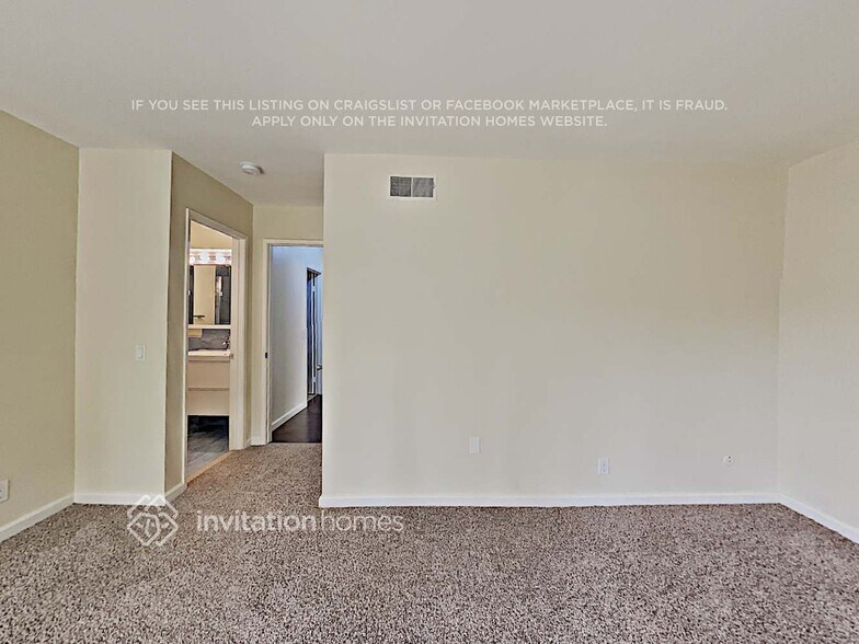 Building Photo - 13481 Laurelhurst Rd