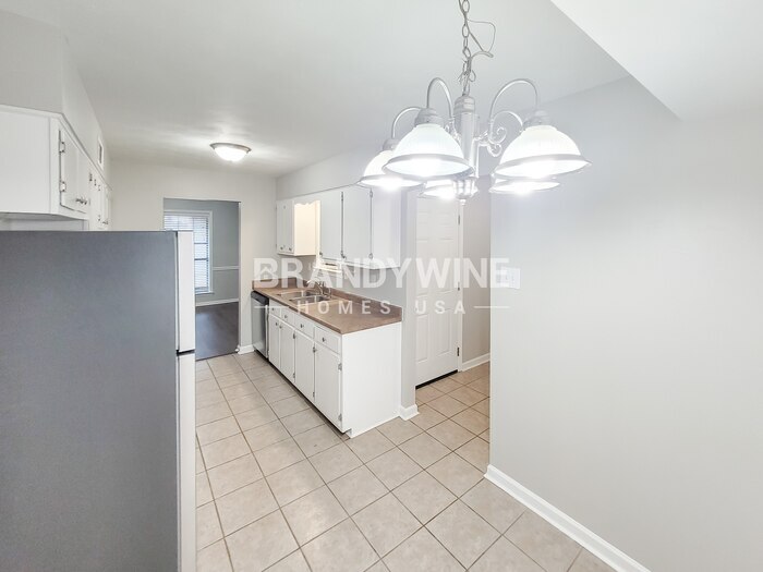 Building Photo - 6787 Spruce Hill Dr