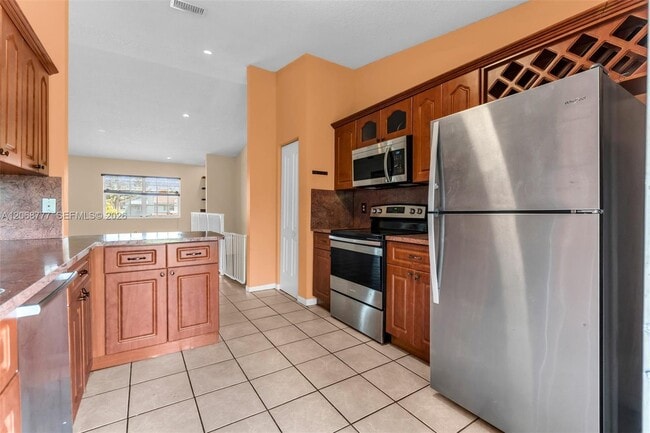 Building Photo - 7070 NW 173rd Dr