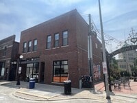 Building Photo - 15 E Taylor St C