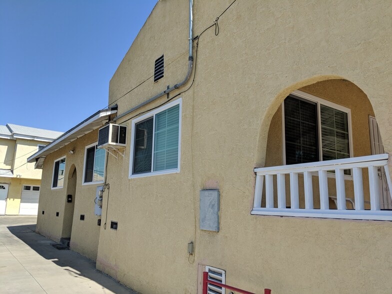 Building Photo - 711 Maltman Ave