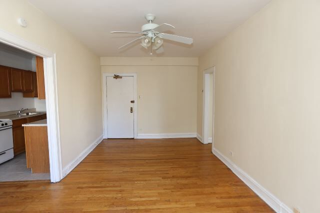 Building Photo - 1169 N Dearborn St