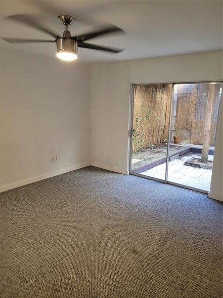 Building Photo - 12207 W Village Dr