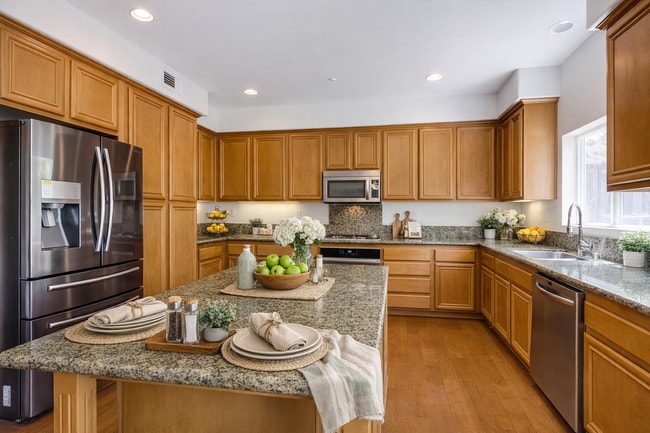 Building Photo - Wonderful 4 BR, 3 car w/ pool for rent in Alpine, CA