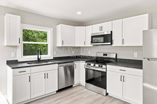 Building Photo - 5225 Fagan St