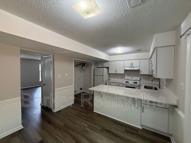 Building Photo - 101 Greengate Ct