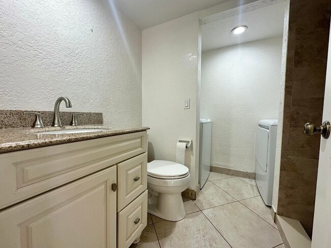 Building Photo - 63 Lake Arbor Dr