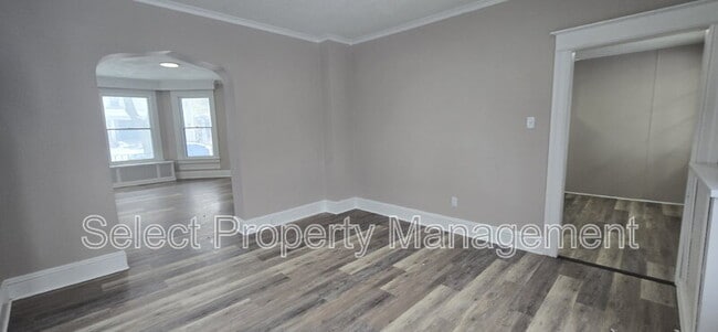 Building Photo - 724 Kinnaird Ave