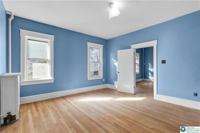 Building Photo - 746 N Washington St