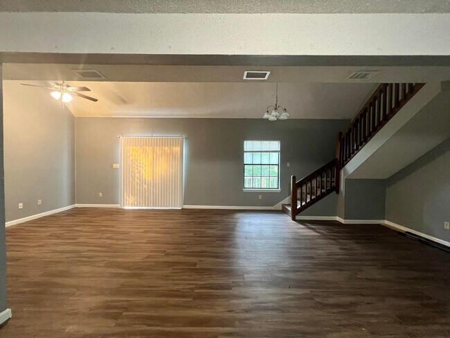 Building Photo - 1233 Chee Ln
