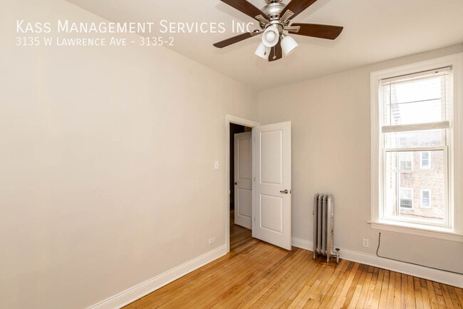 Building Photo - 3135 W Lawrence Ave