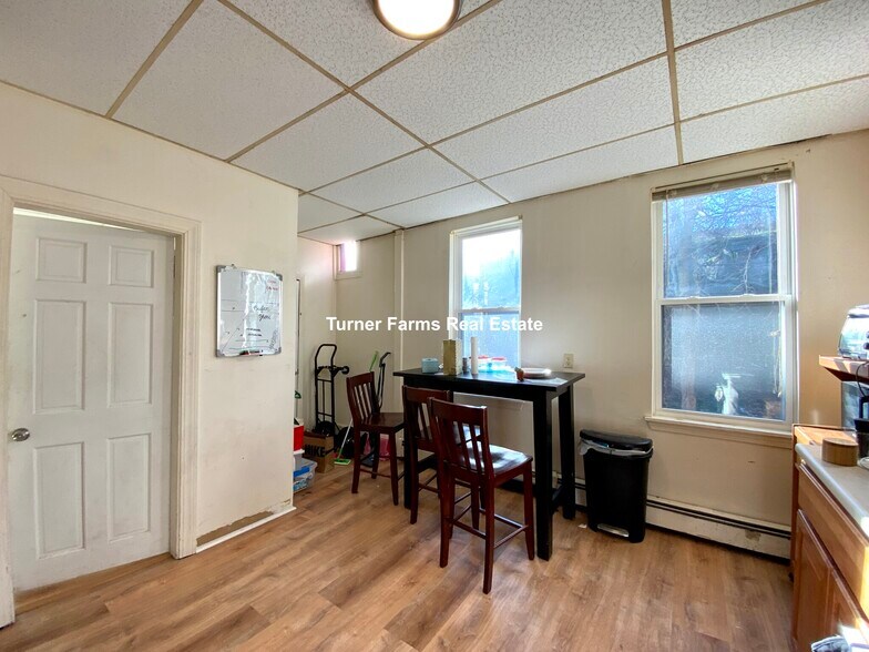 Building Photo - 1572 Tremont St