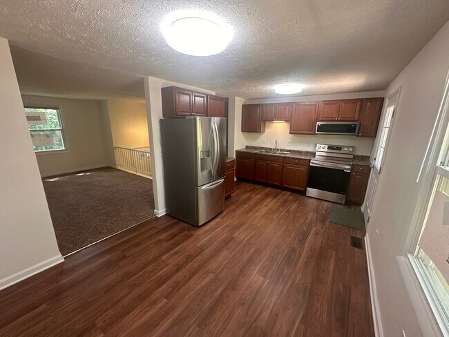 Building Photo - 9146 Trelawney Ct