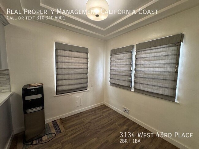 Building Photo - 3134 W 43rd Pl