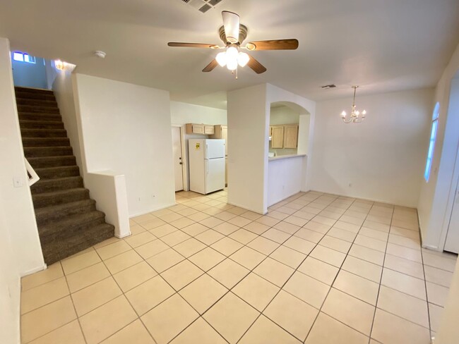 Building Photo - Charming 2 Bed/3Bath/2 Car Garage, Townhome nestled in this beautiful Summerlin North Gated Commu...