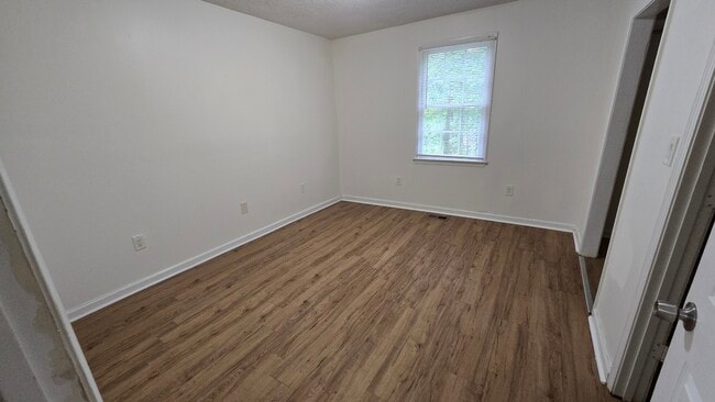 Building Photo - 2207 Mt Vernon Rd