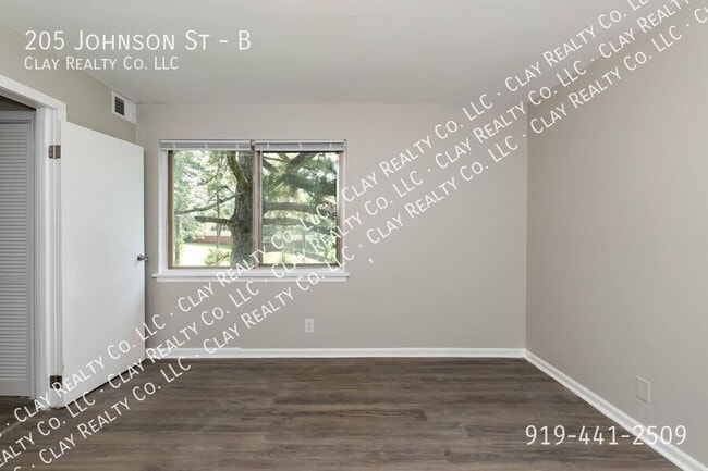 Building Photo - 205 Johnson St
