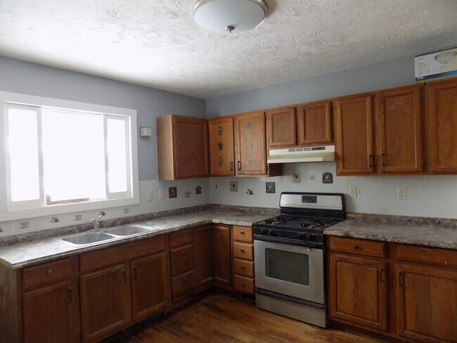 Building Photo - 1214 S Eaton St