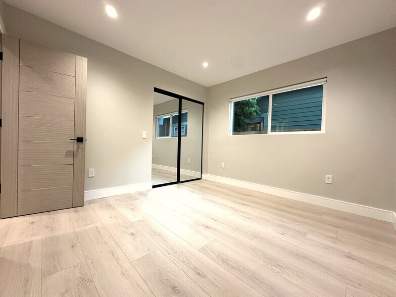 Building Photo - 36 Paloma Ave