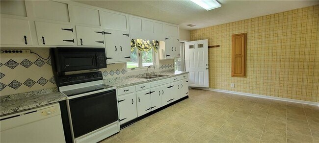 Building Photo - 5228 Central Church Rd