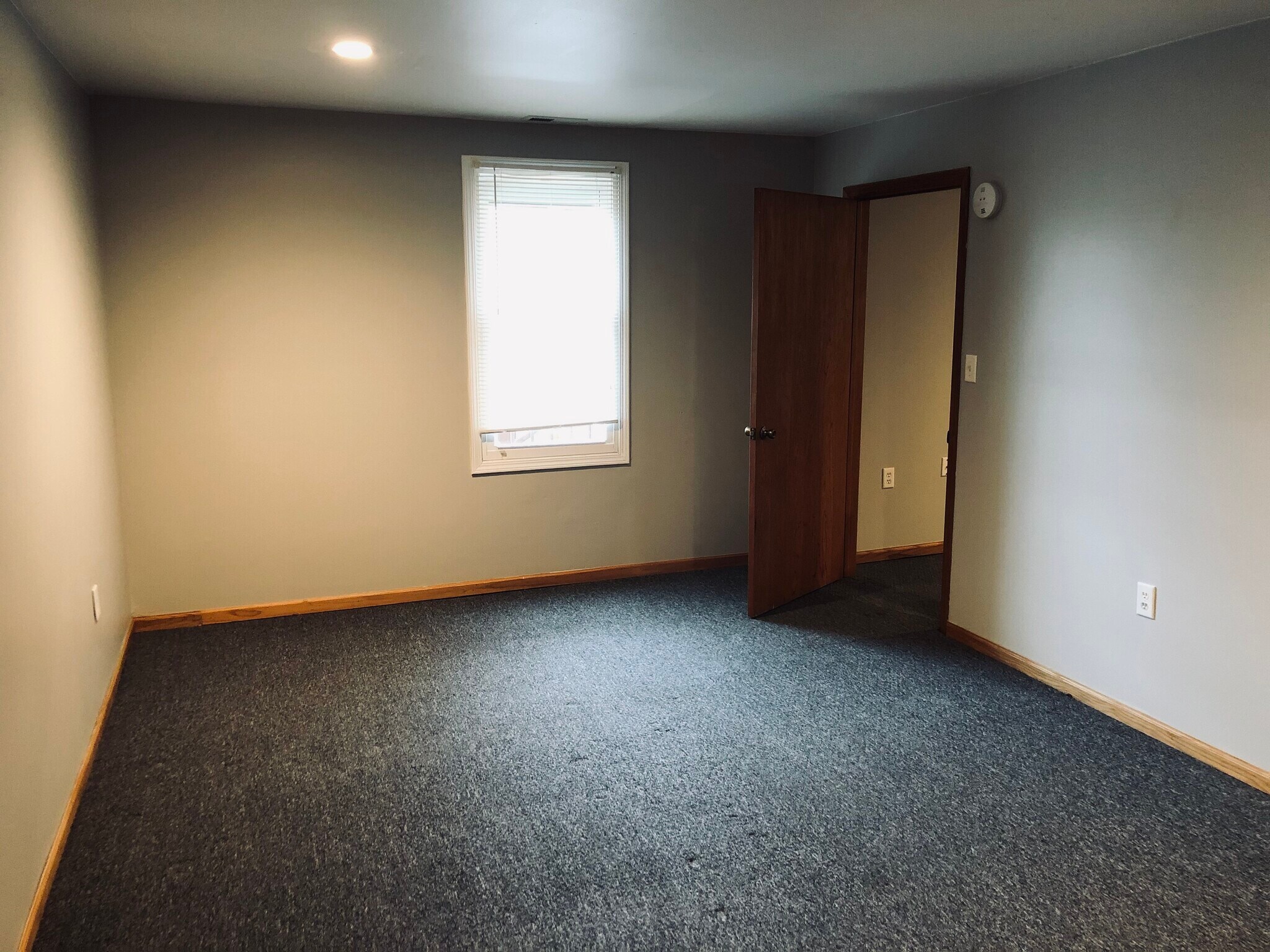 bedroom - 640 S Main St