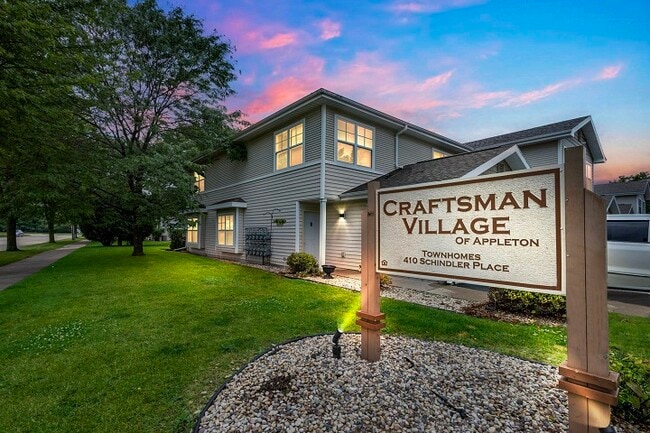 Building Photo - Craftsman Village of Appleton