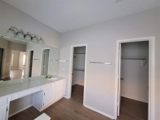 Building Photo - 4609 Parkview Ln
