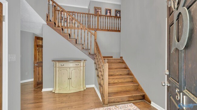 Building Photo - 511 Rainbow Dr