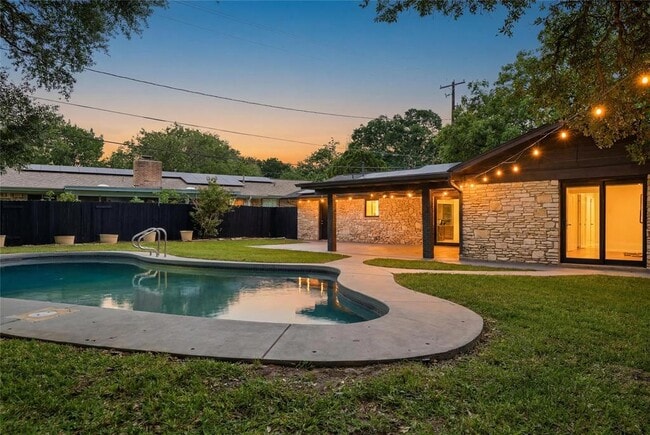 Building Photo - 7600 Shoal Creek Blvd
